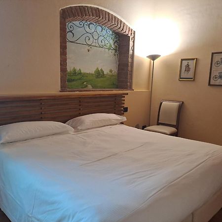 Stagno Lombardo Agriturismo Cascina Farisengo المظهر الخارجي الصورة