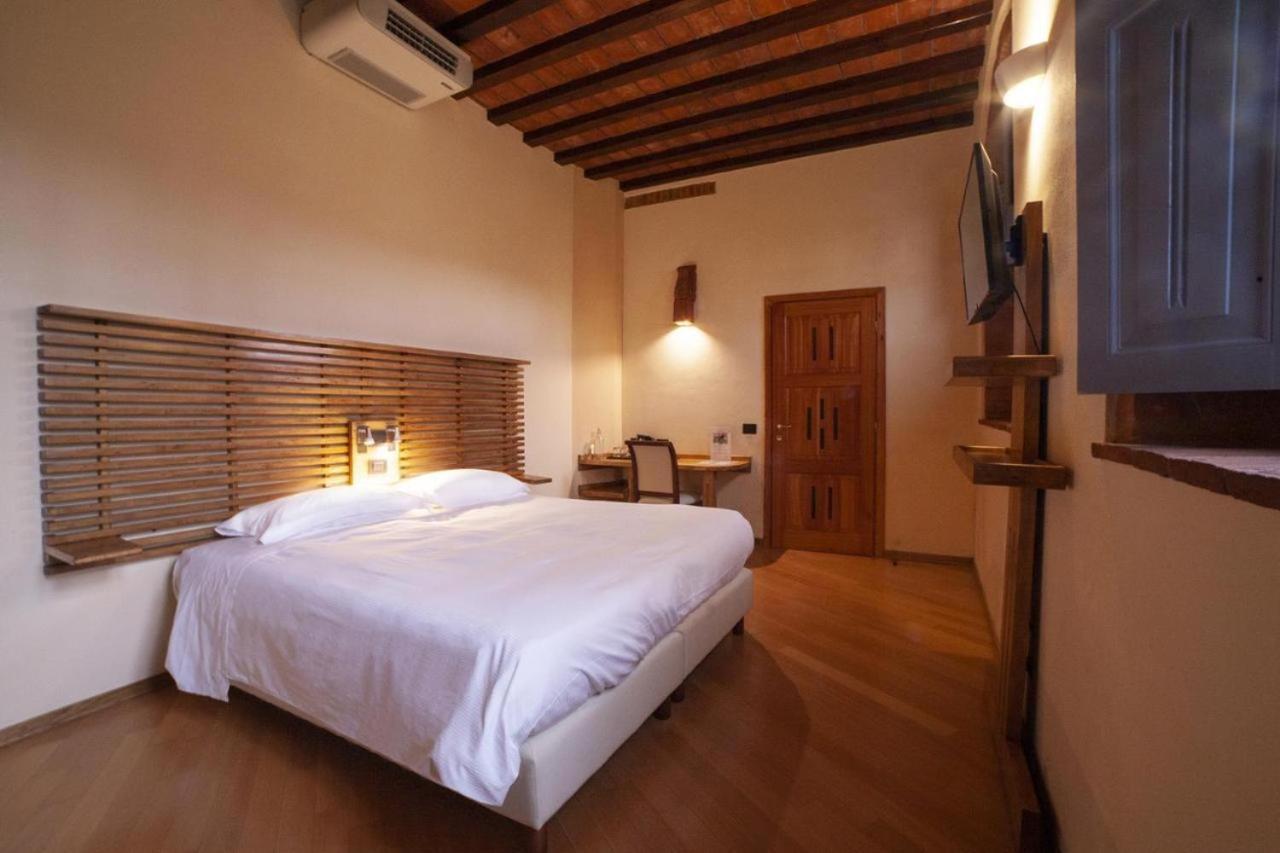 Stagno Lombardo Agriturismo Cascina Farisengo المظهر الخارجي الصورة
